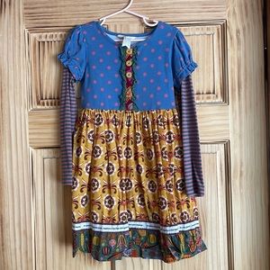 Girls long sleeve dress.